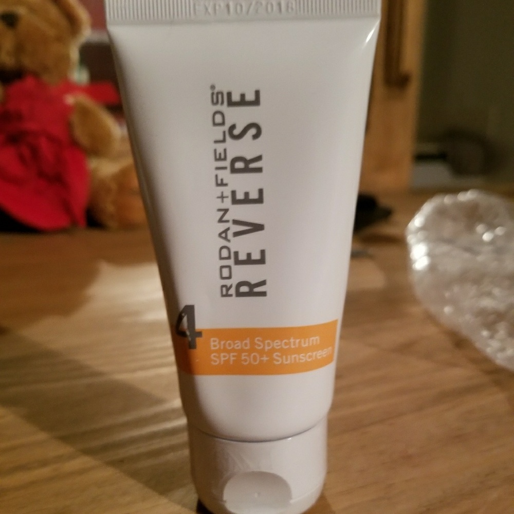 RODAN AND FIELDS NWOT